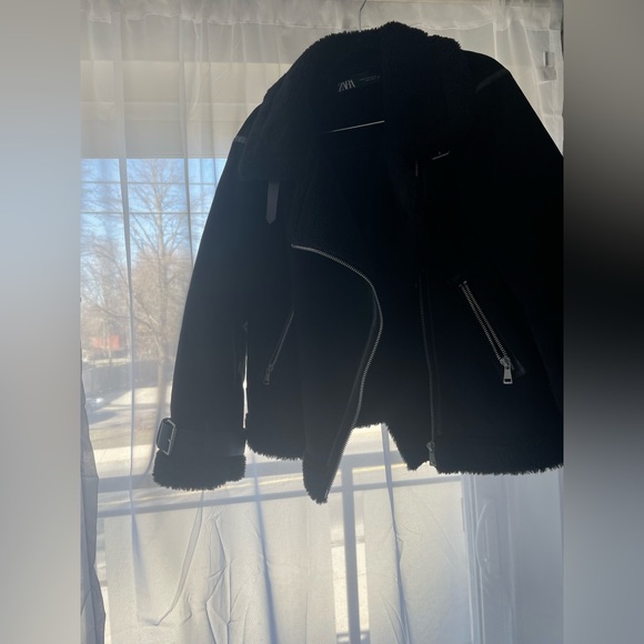 Zara DOUBLE-SIDED STRAP DETAIL JACKET - Picture 3 of 10